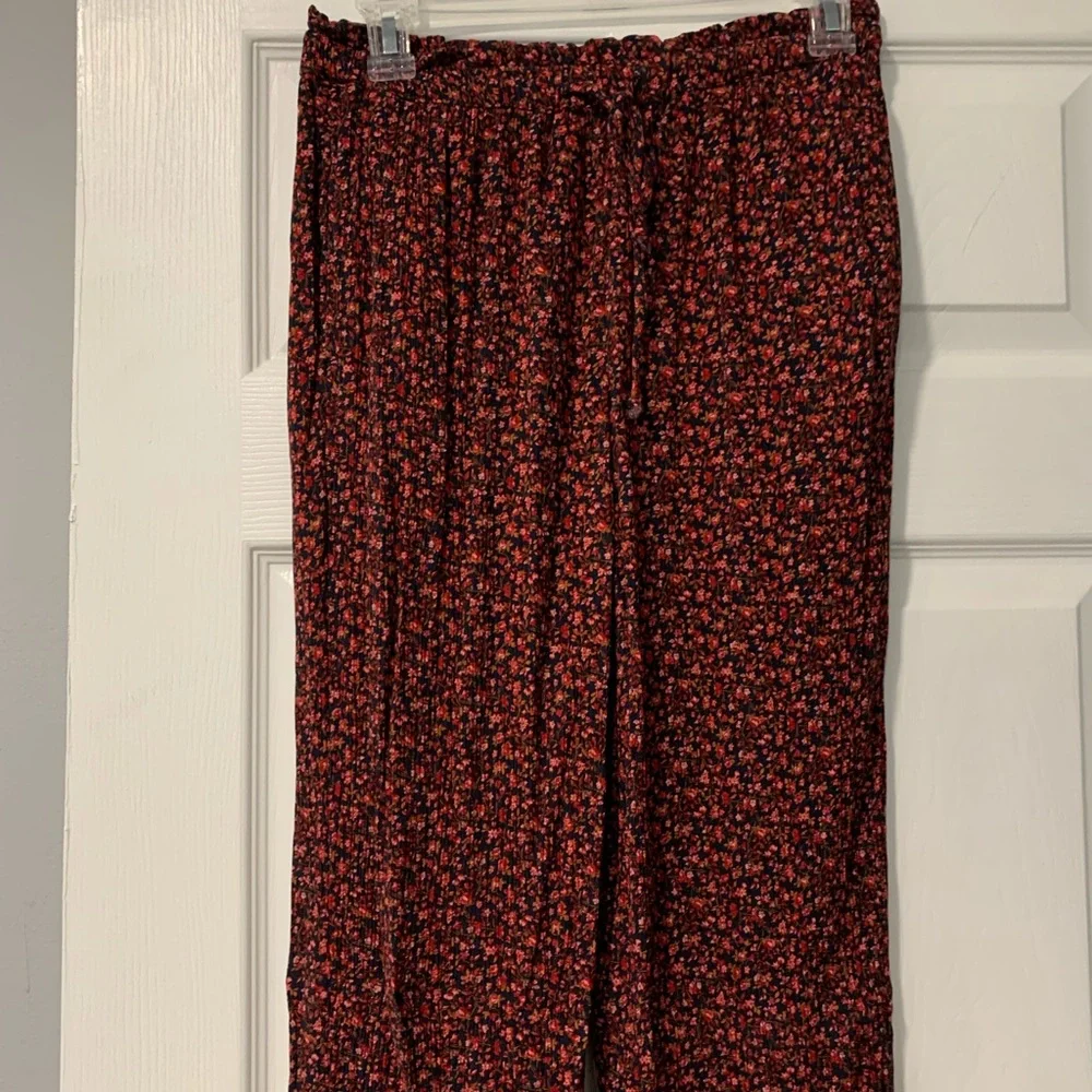 American Eagle pink and red tie front paperbag waist flowy pants - Picture 2 of 9